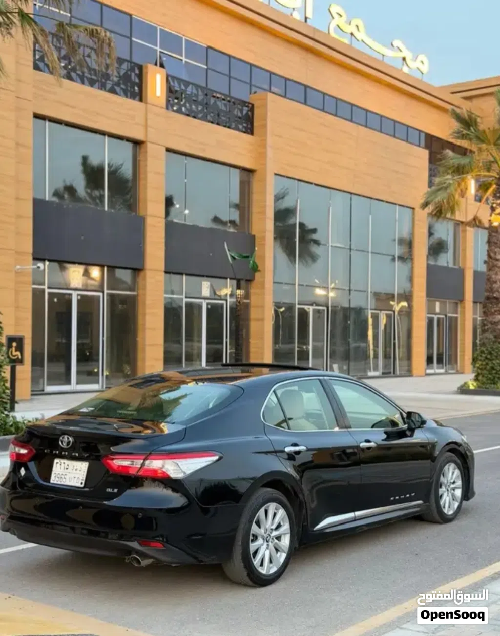 Toyota Camry GLE