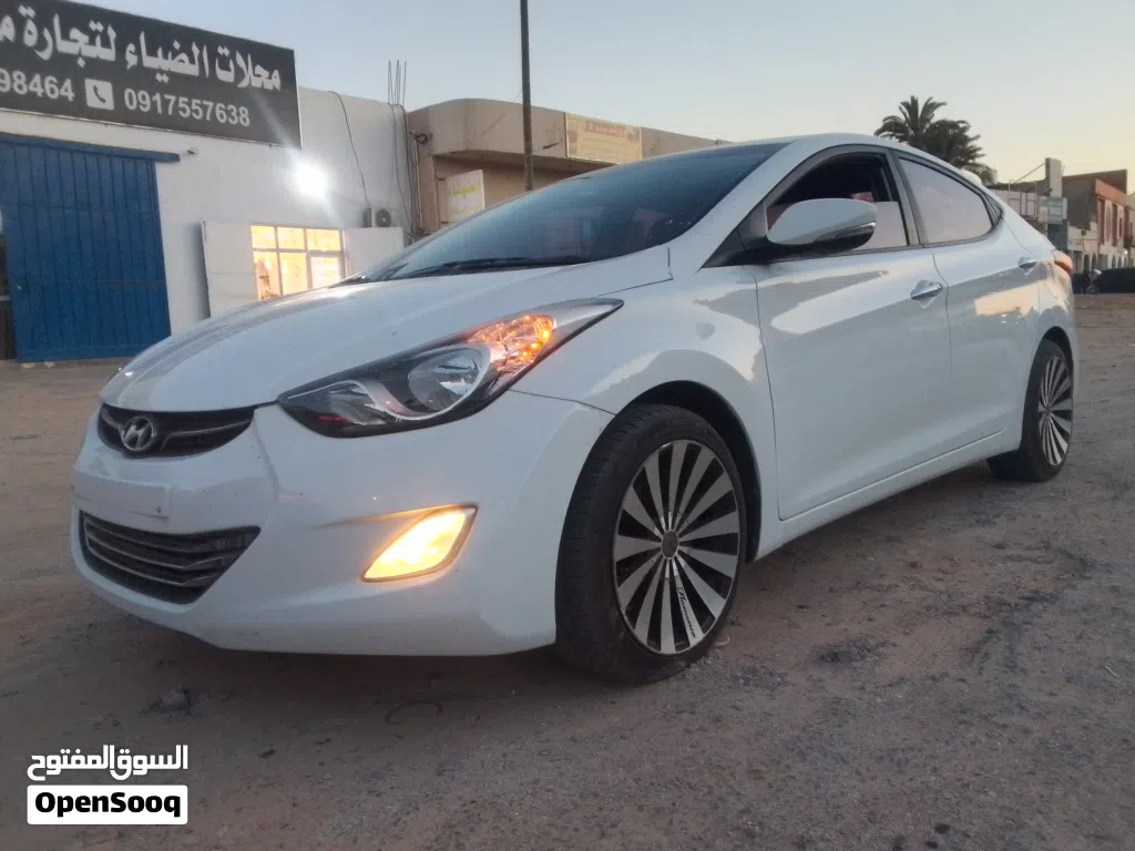 هيونداي افانتي Standard