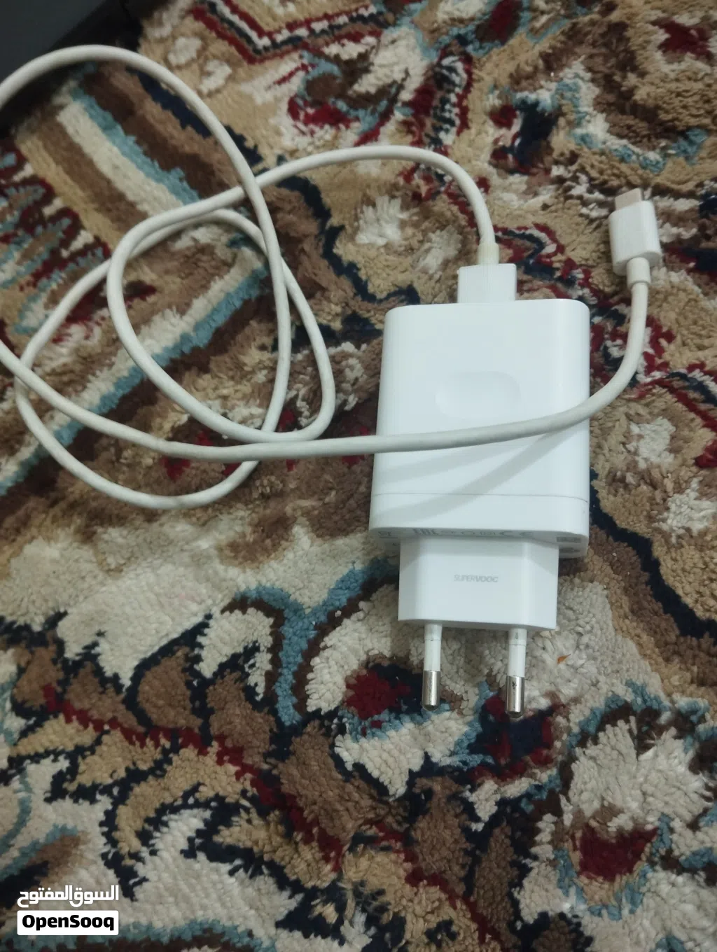 شاحن للبيع