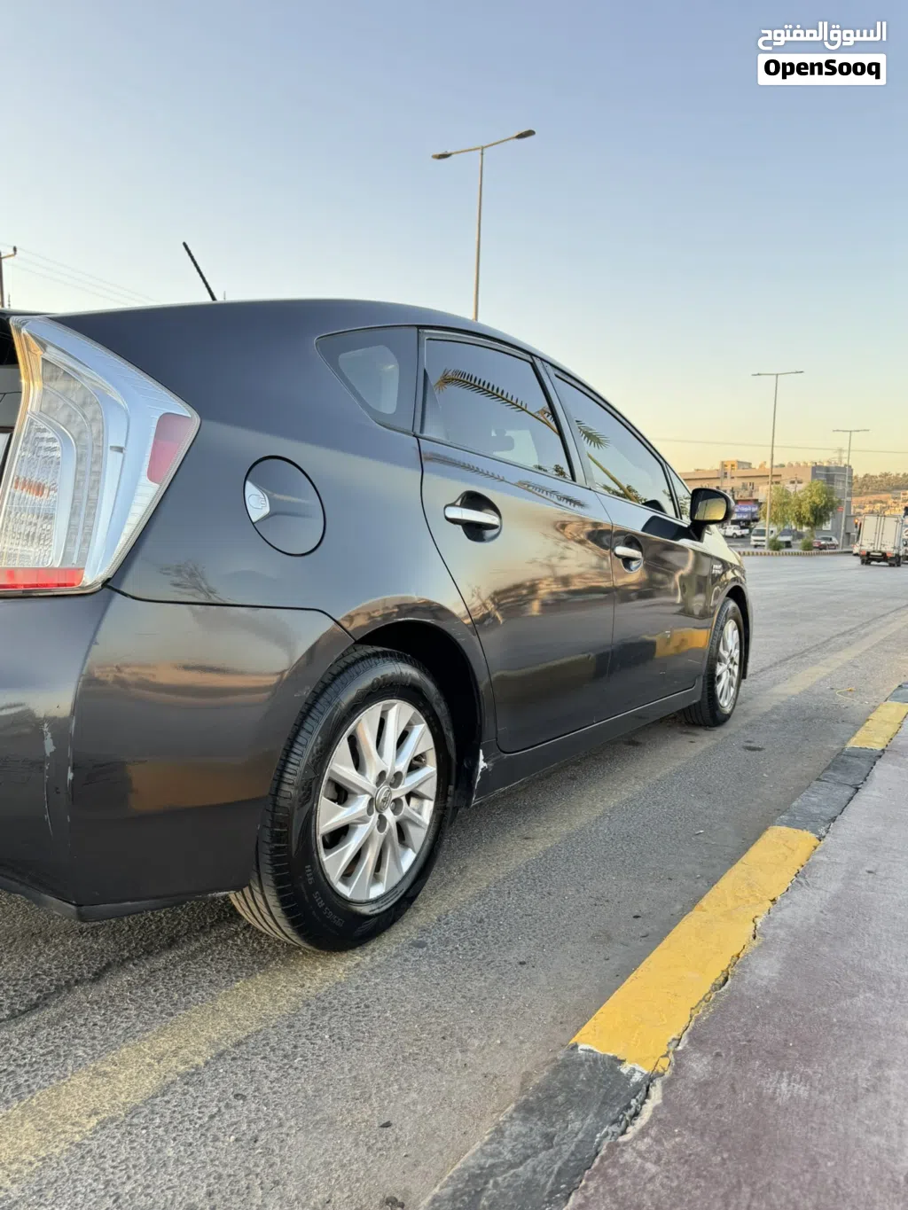 تويوتا بريوس Prius