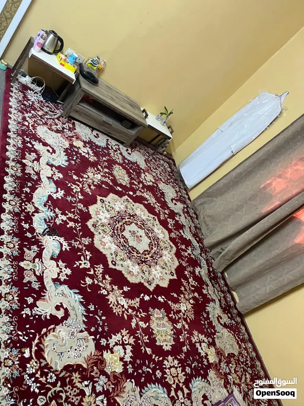 شقة للإيجار في مسقط حلة الشيخ مؤثثة بالكامل فرصه ما تتعوض قريبة من قصر العلم وجميع الخدمات