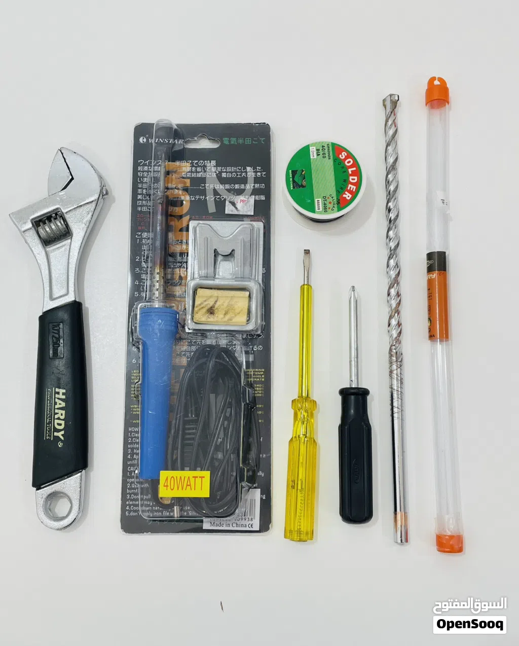 Hand Tools and 40 Watts Soldering Iron عدة يدوية مع جهاز تلحيم 40 واط للبيع بدواعي الهجرة