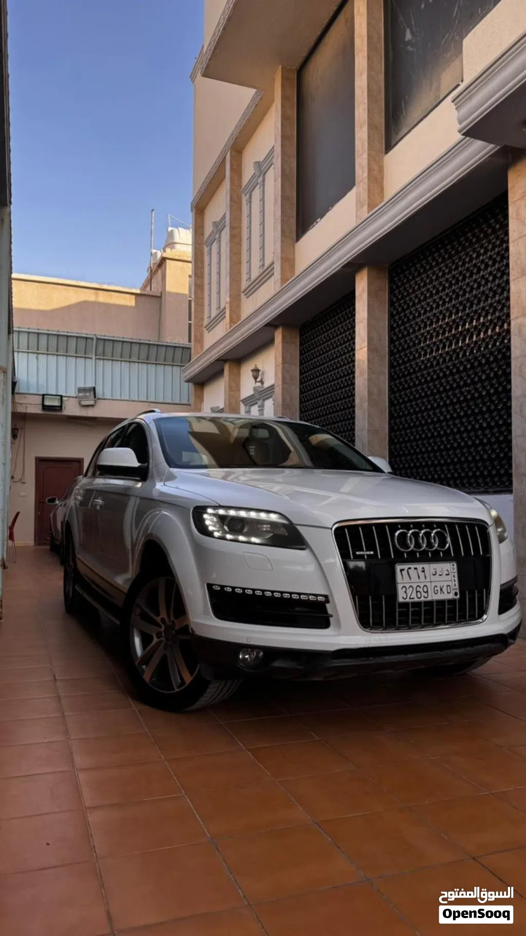 Audi Q7 Standard