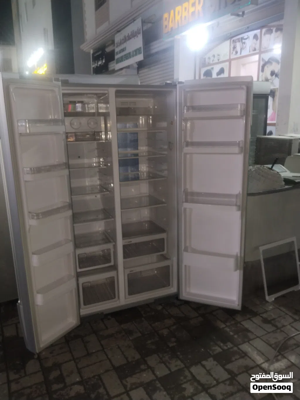 Hitchi fridge good working conditions need and clean
