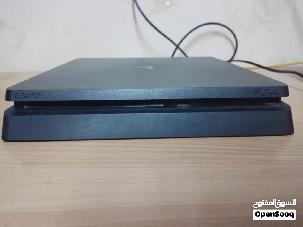 جهاز PS4 سلم