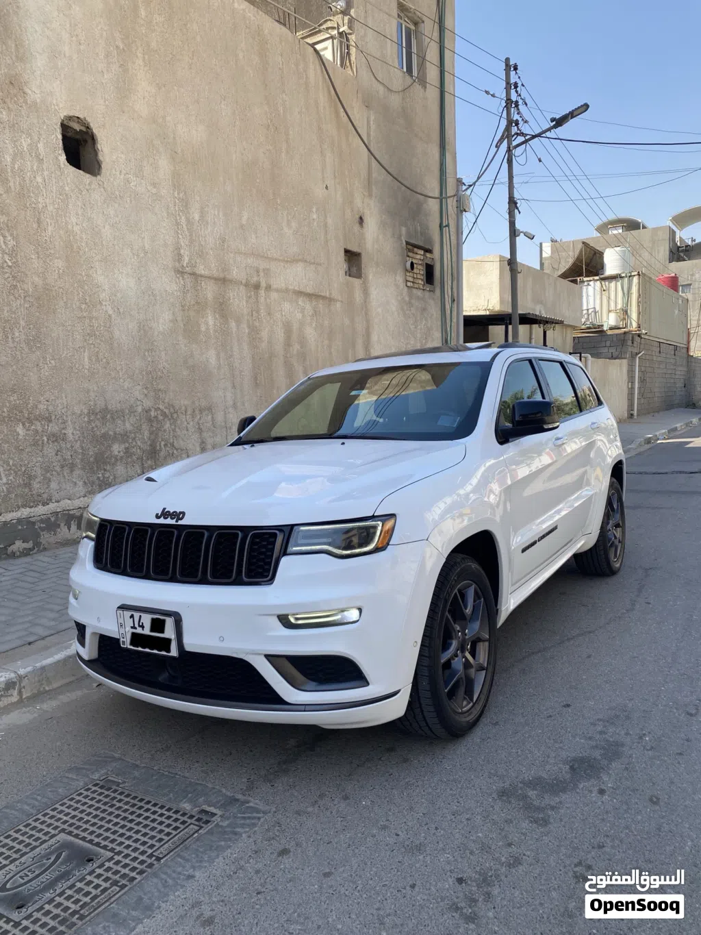 جیپ گراند چێرۆکی Laredo