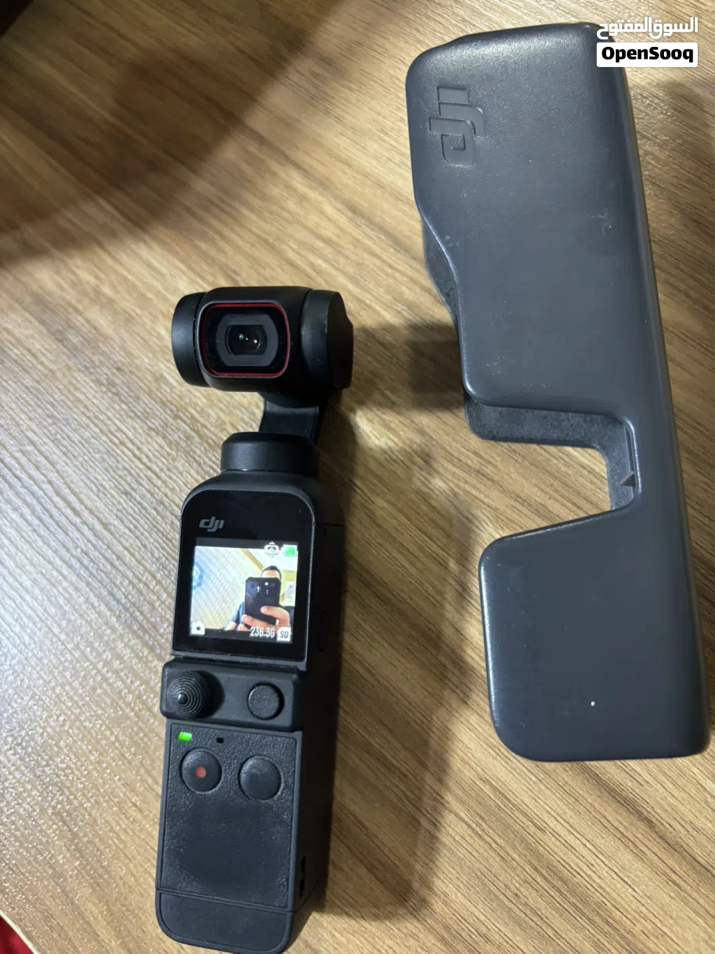 كاميرا DJI Osmo Pocket الأصلية للبيع بحالة ممتازة