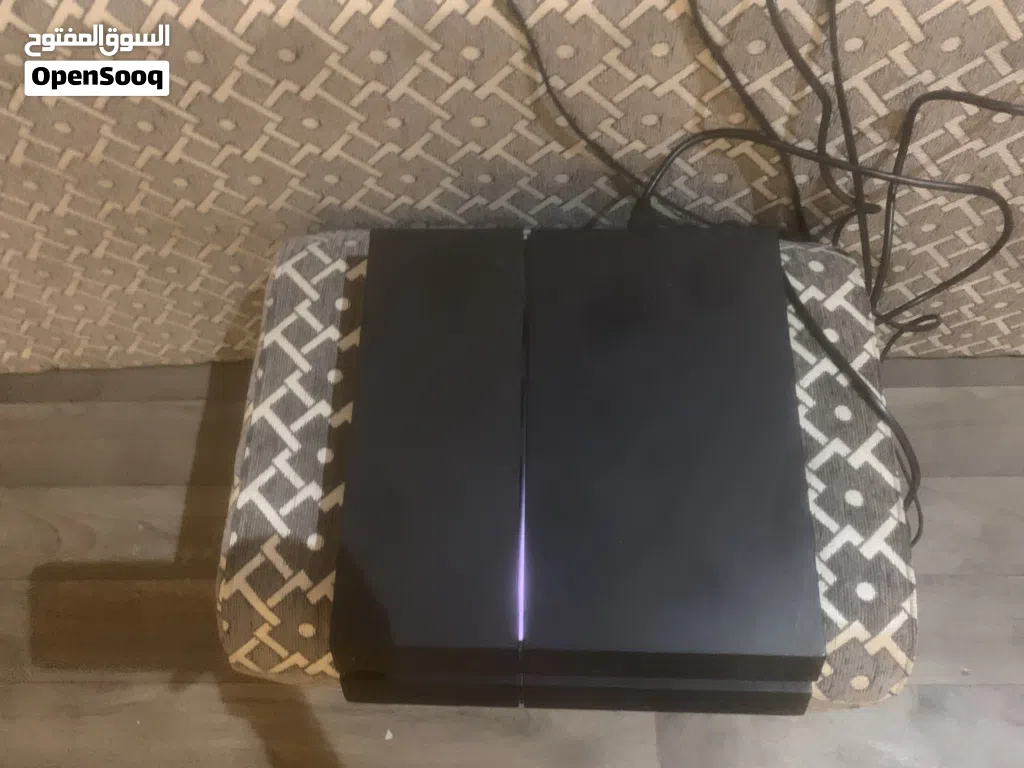 للبيع سوني فور