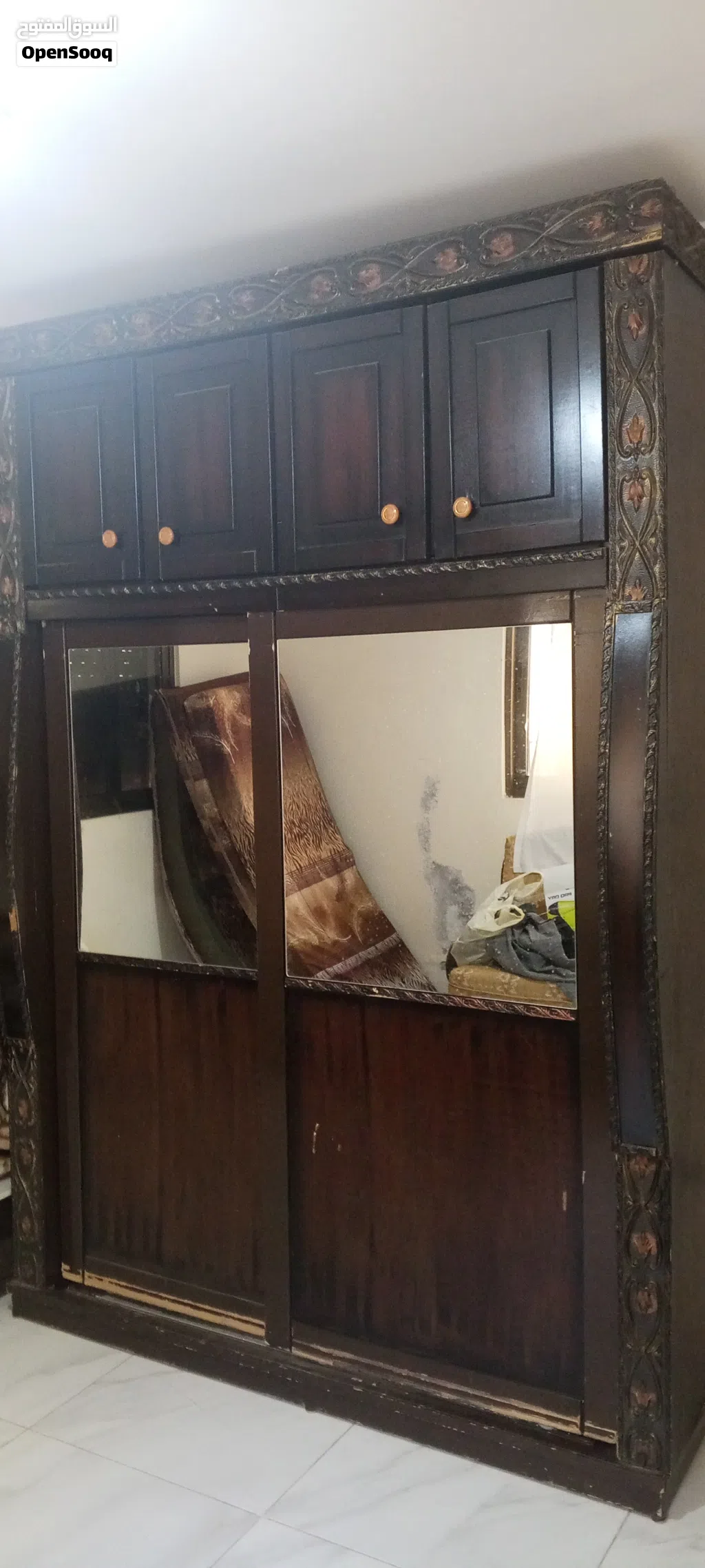 خزانه مع تخت