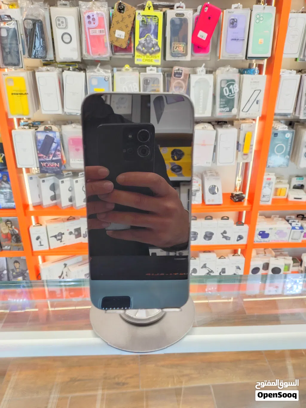 iPhone 15 pro max تخزين 256g لون ازرق بطارية 89% خالي من الخدوش بحالة الوكالة