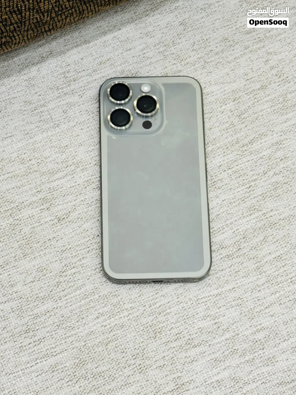 I phone 15 pro 256 battery health 89% clean phone no replacement . With orginal box orginal charger