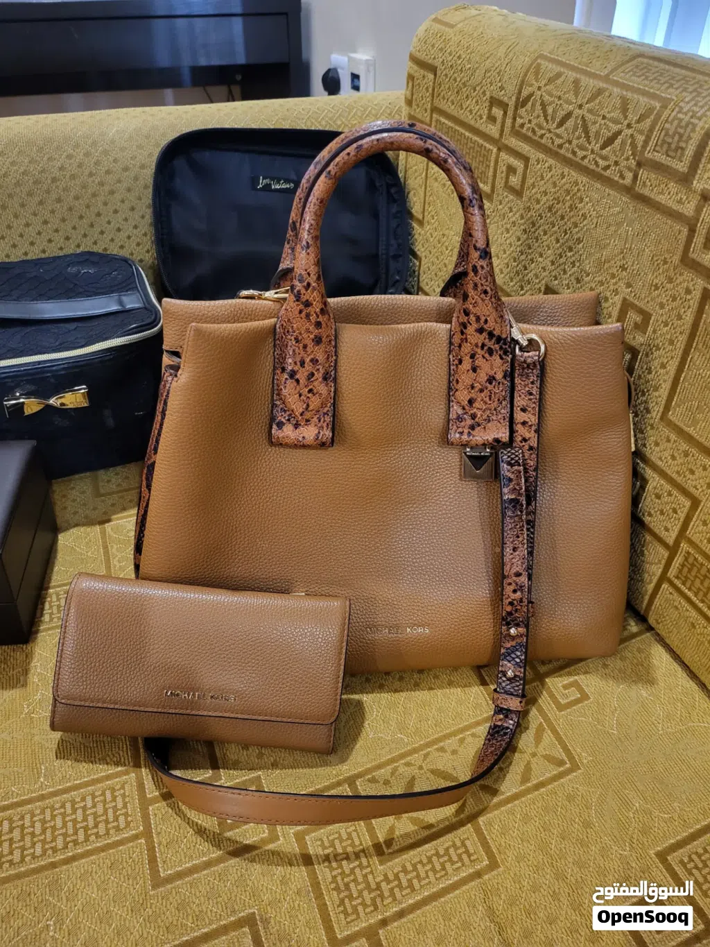Michael Kors handbag and wallet