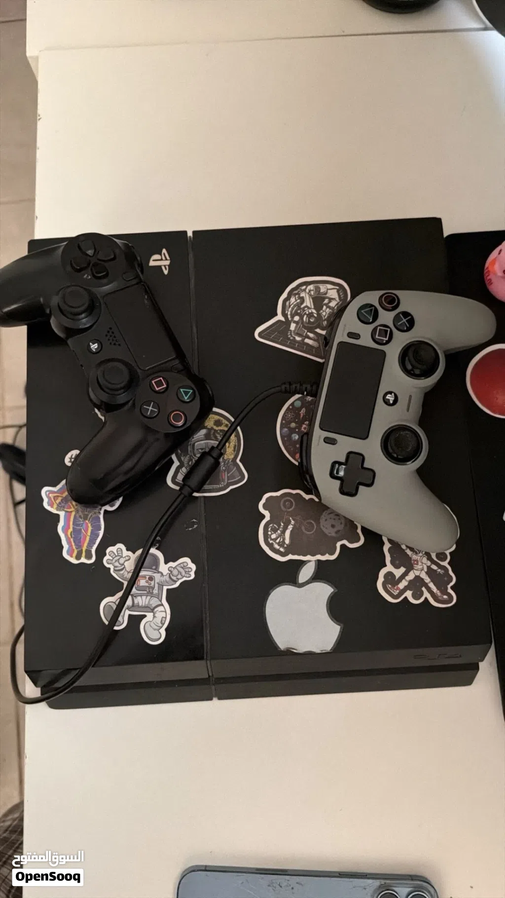 Ps4 للبيع حالتو ممتاز