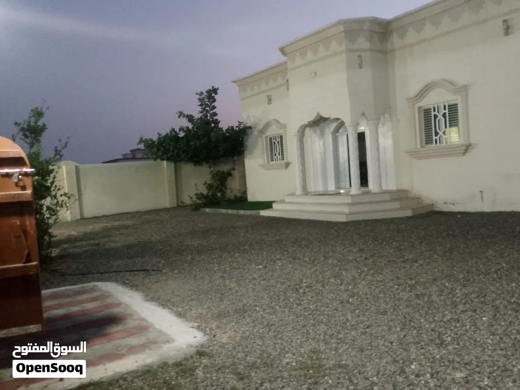 بيت للايجار الاشخره حي جديد بدون زحمه ولا ازعاج
