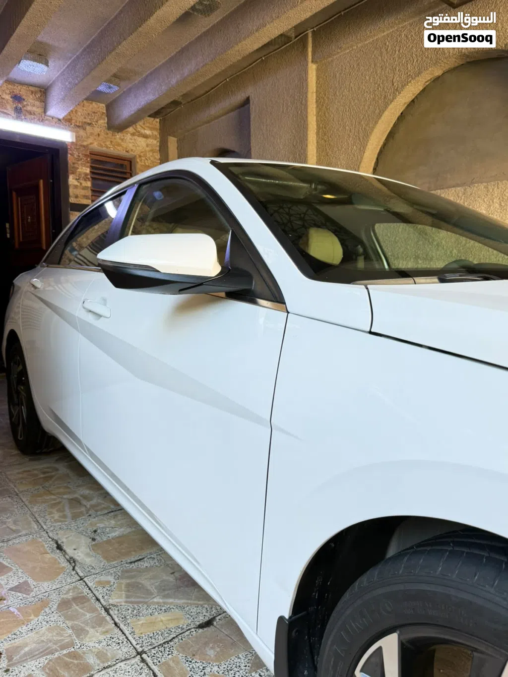 Hyundai Elantra Standard