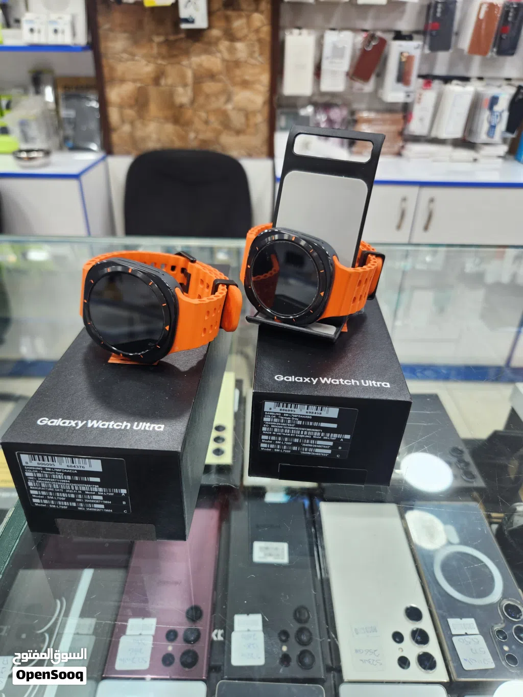 Samsung watch ultra بحالة الجديد بسعر مميز