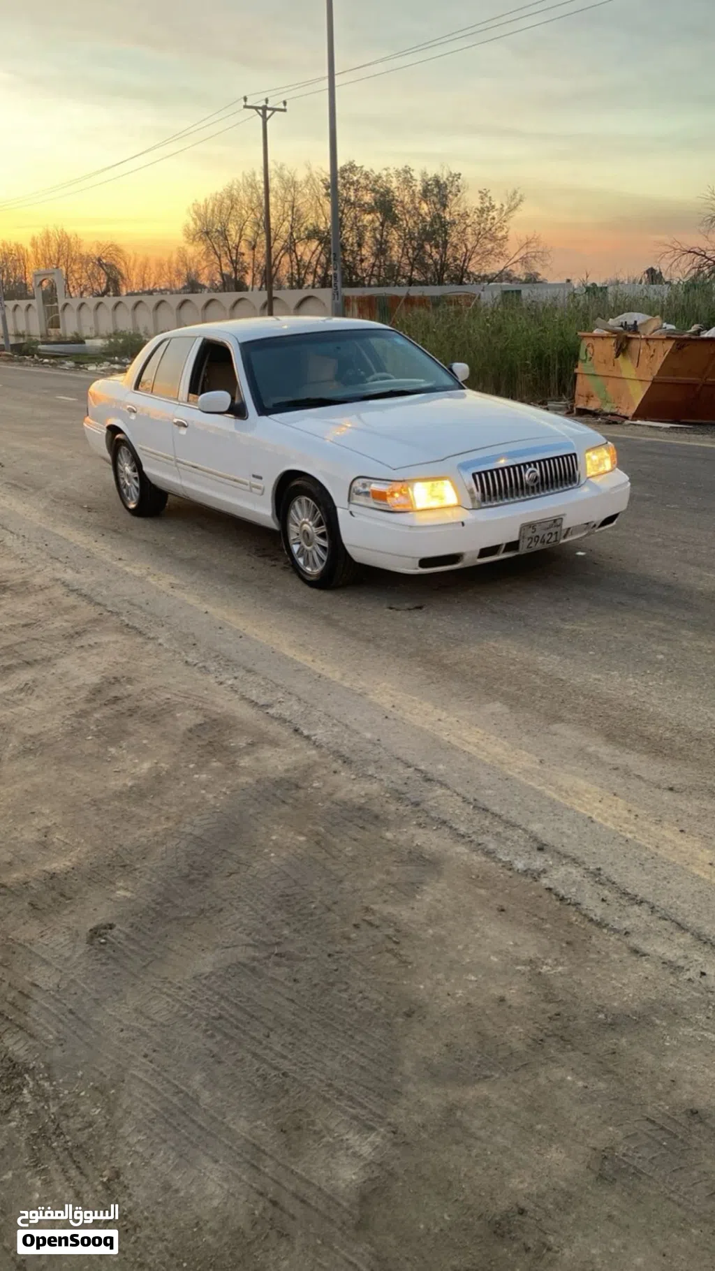 Ford Crown Victoria Base