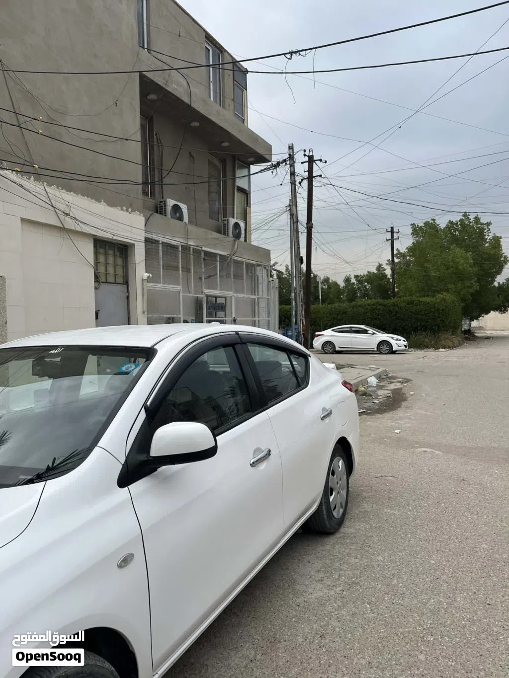 نيسان صني SL