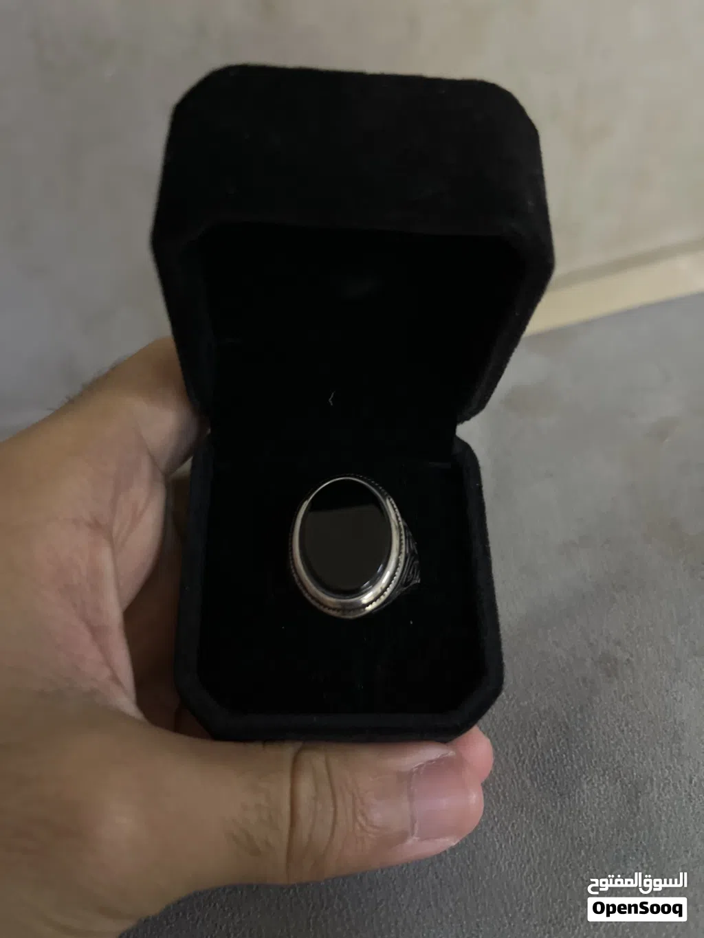 خاتم أسود للبيع