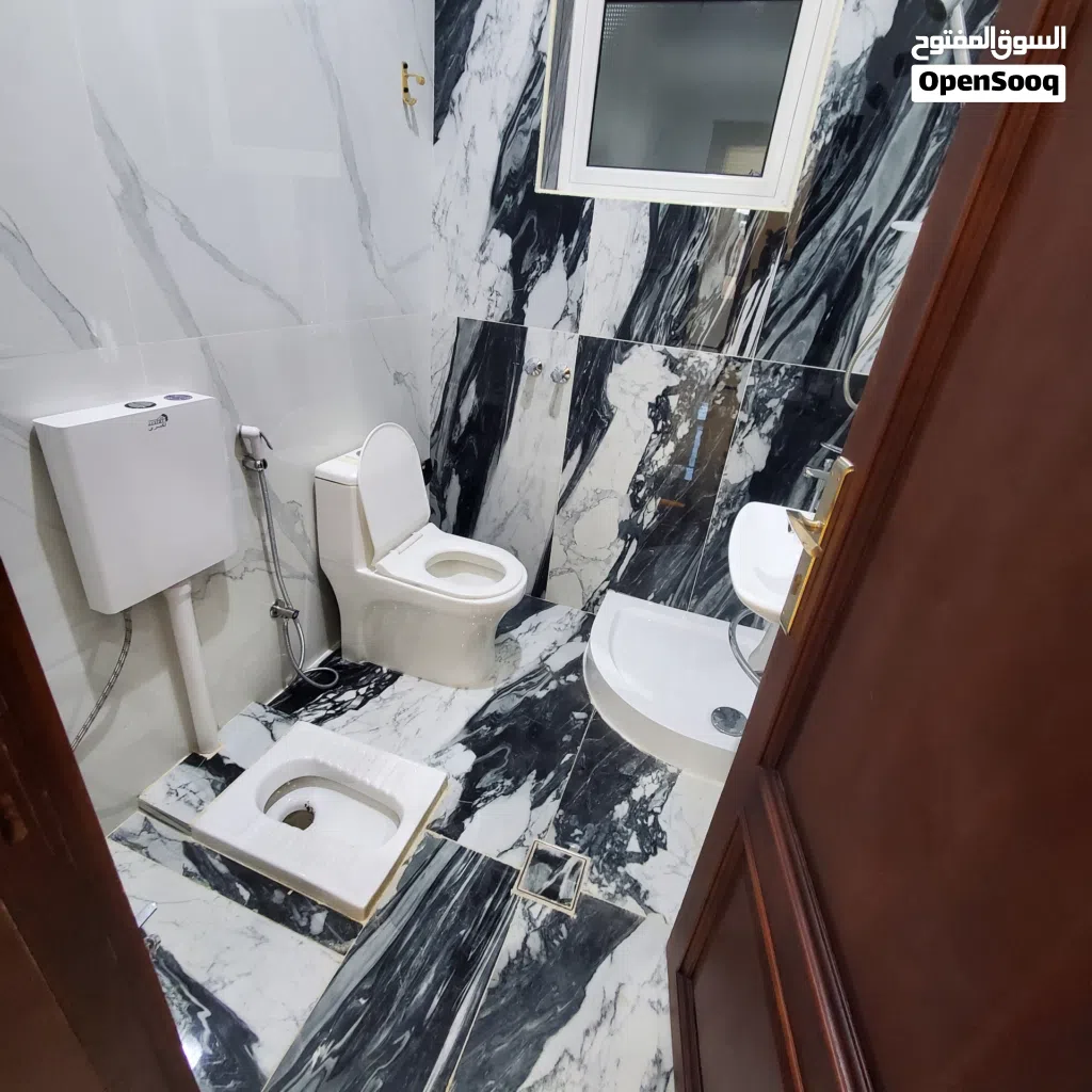 شقة لكس للايجار اوال ساكن