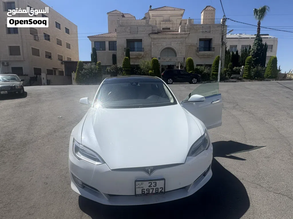 Tesla Model S Long Range