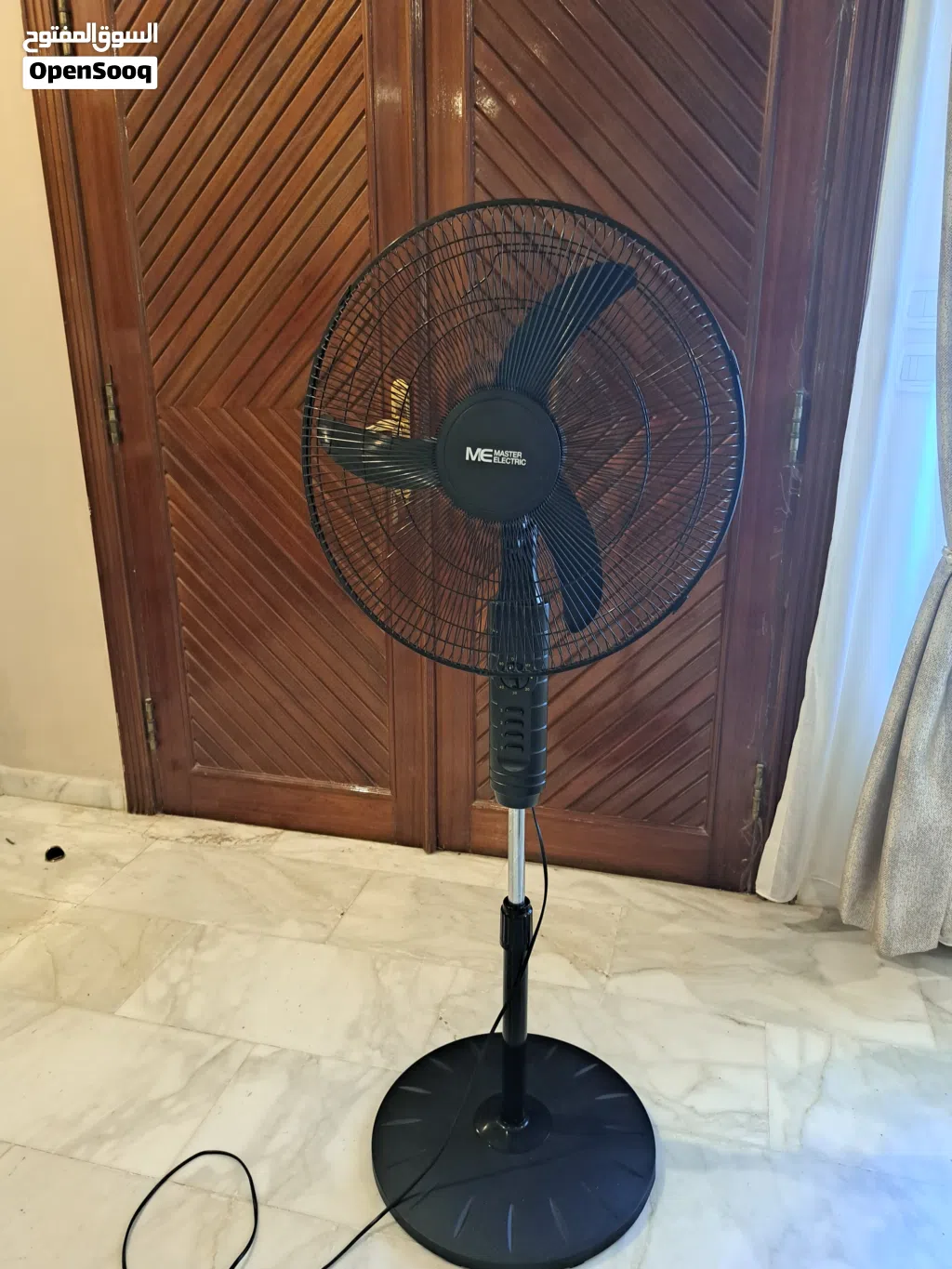 مروحه ستاند Master Electric ثلاث سرعات بحاله ممتازه مع تايمر