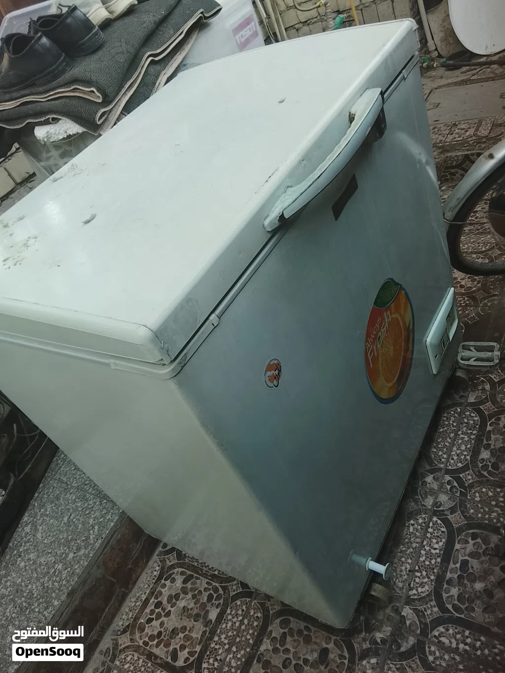 مجمدة نظيفة ماركة كونكورد لبناني ماطورها ياباني
