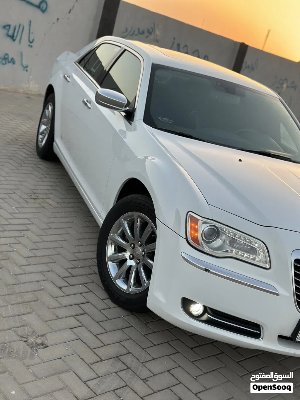 کرایسلەر 300 Standard