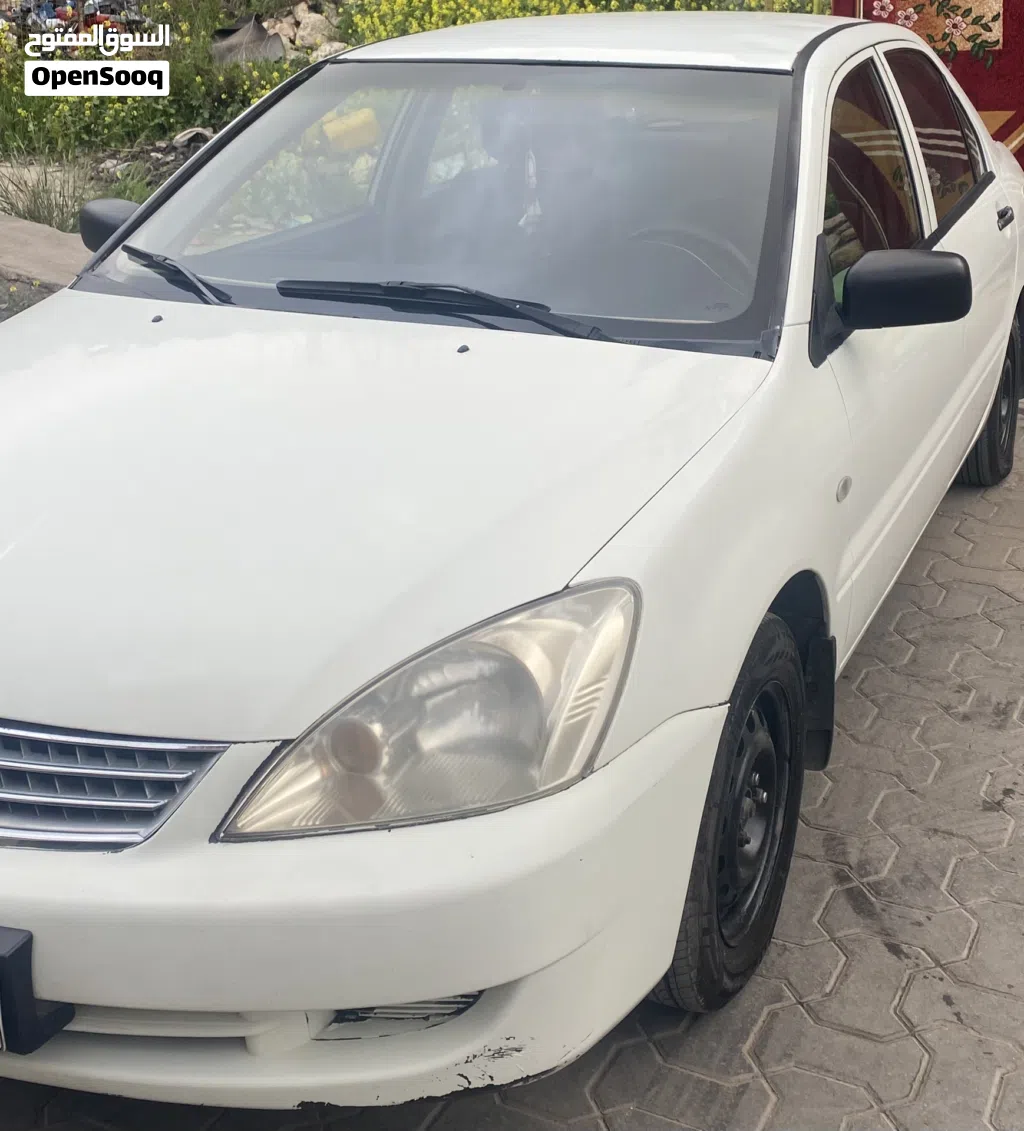 Mitsubishi Lancer ES