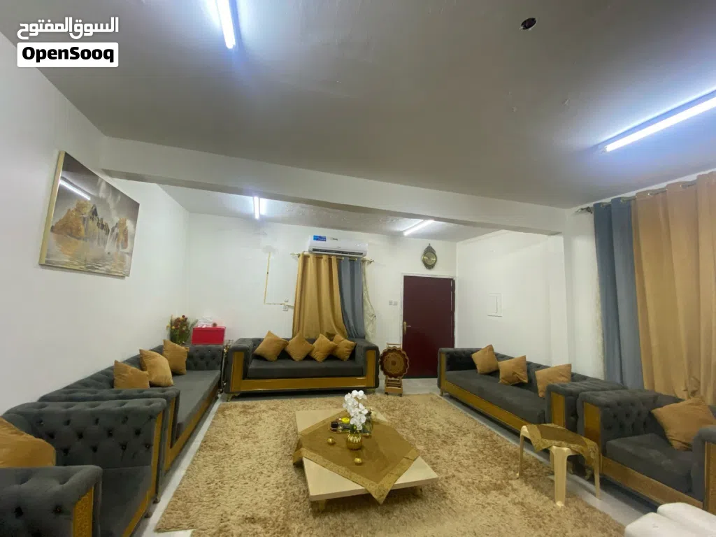 اثاث نظيف جدا