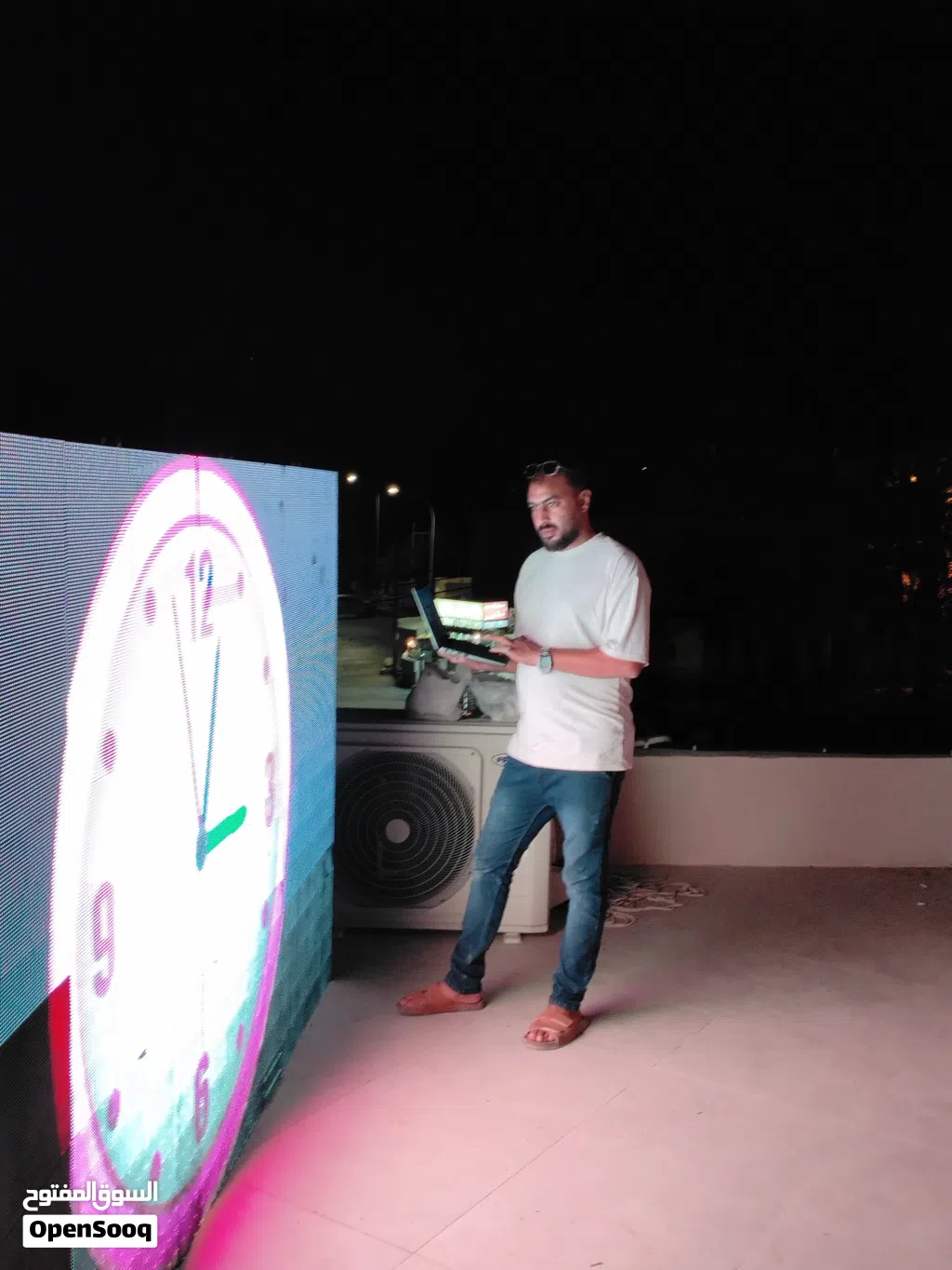 بيع وايجاروتفصيل شاشات LED جميع القياسات