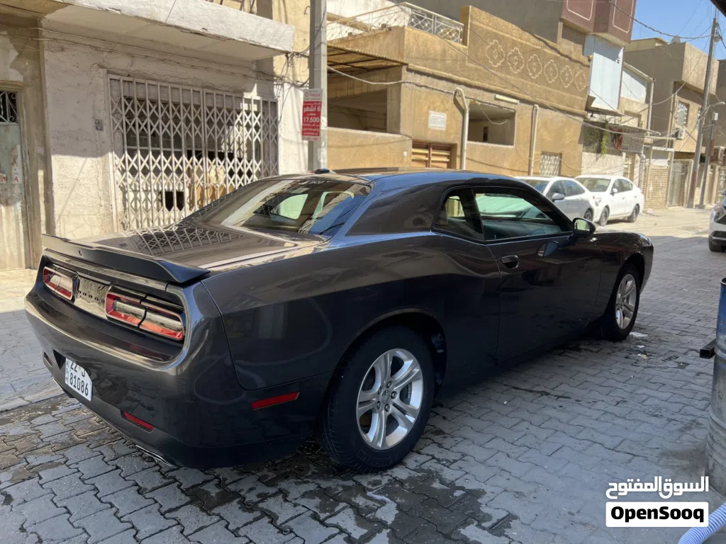 Dodge Challenger SXT