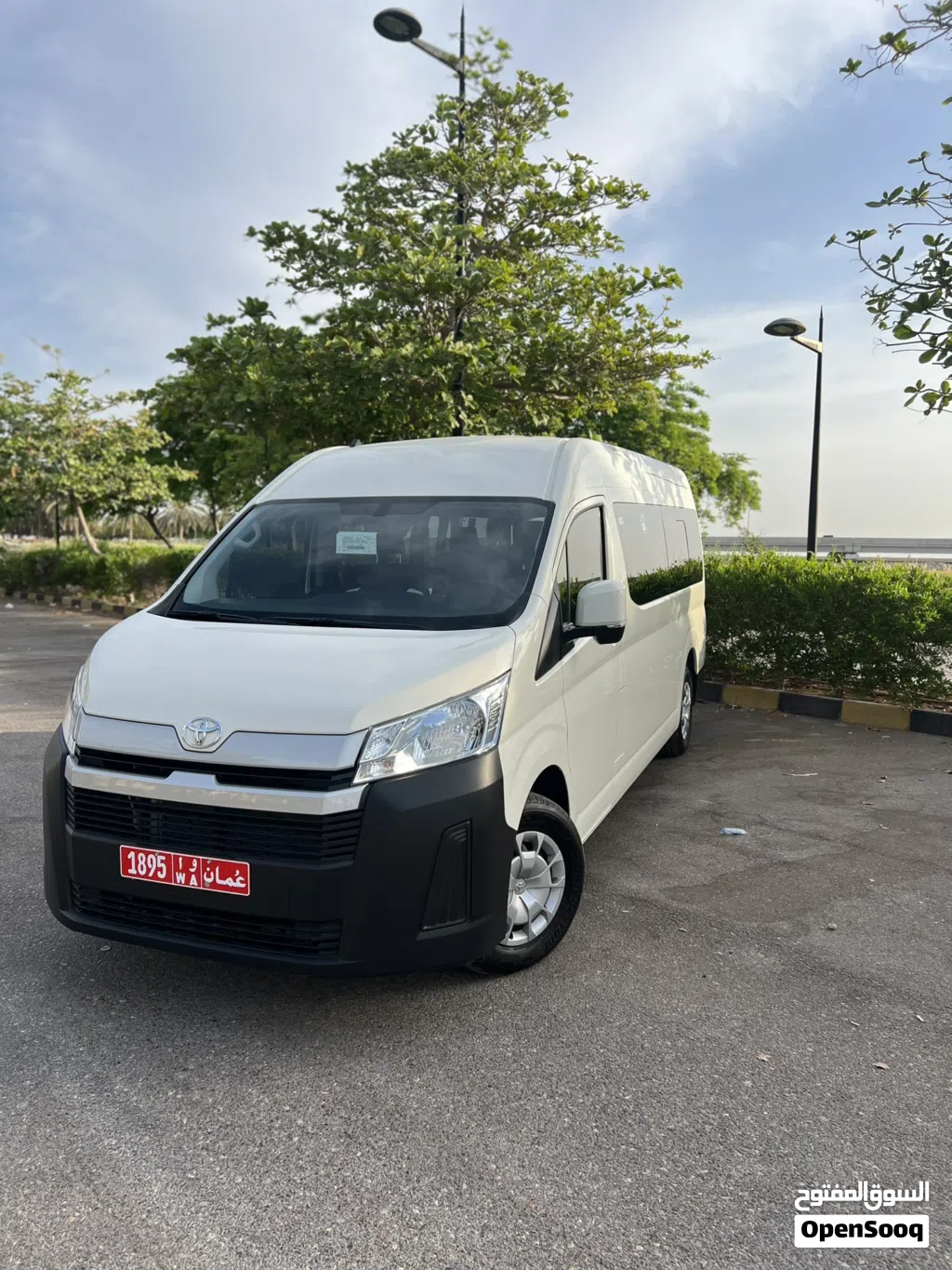 Toyota Hiace Cargo