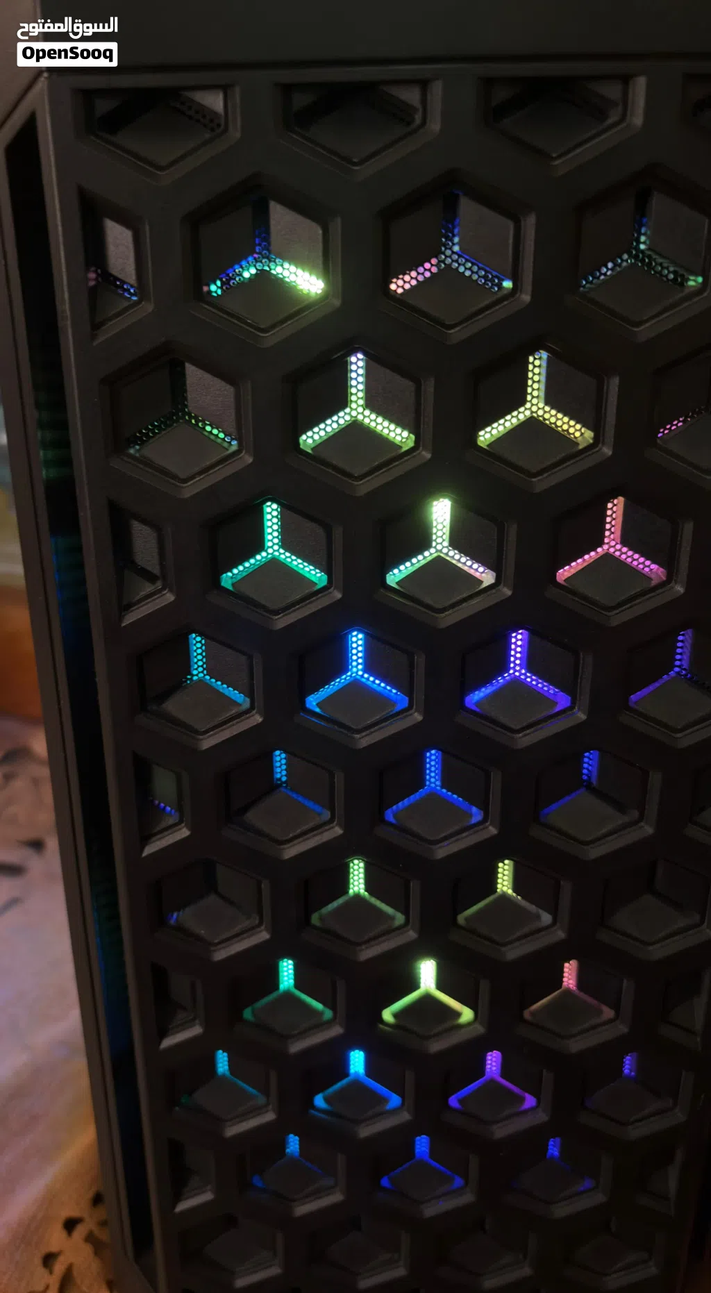 الوصف مهم و السعر قابل للتفاوض PC GAMING