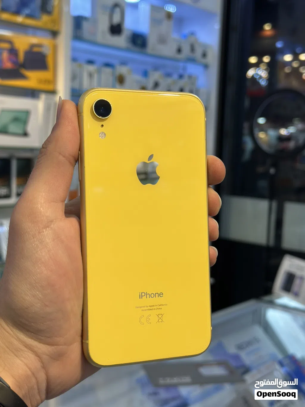 مميز iPhone XR 128GB وارد الشرق الاوسط كفالة استرداد نقدي بسعر ممتاز جداً