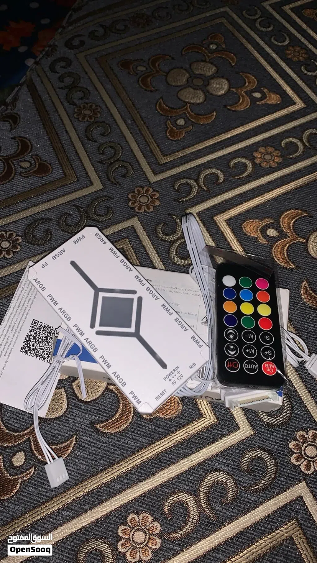 للبيع FAN HUB RGB WHITE COLOR