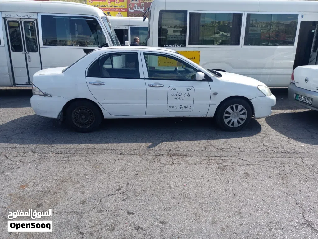 Mitsubishi Lancer ES