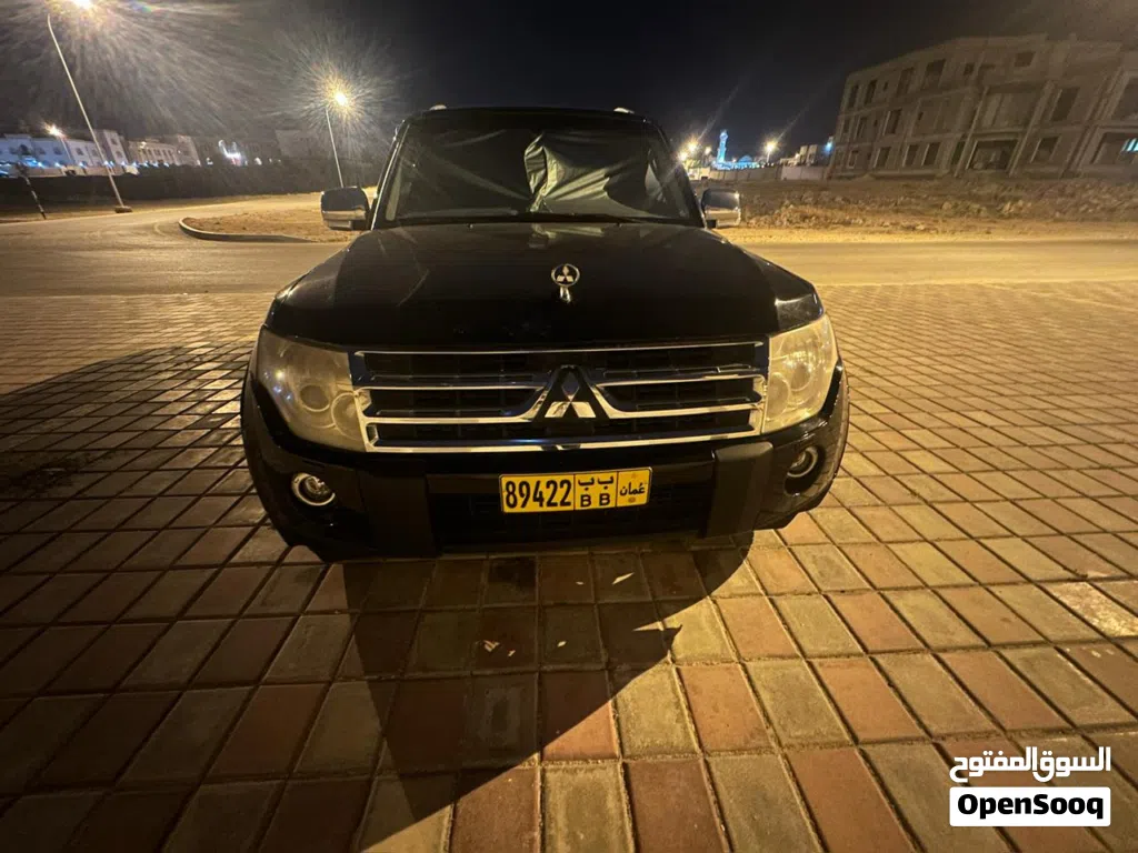 Mitsubishi Pajero Sport Standard