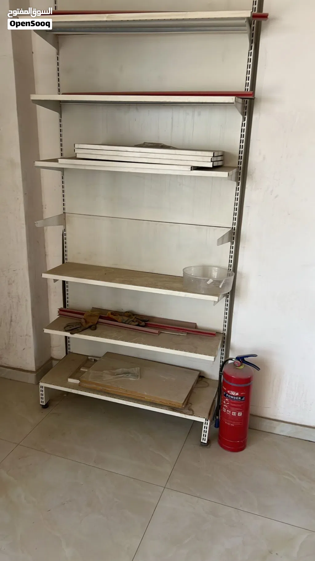 رفوف عارضات