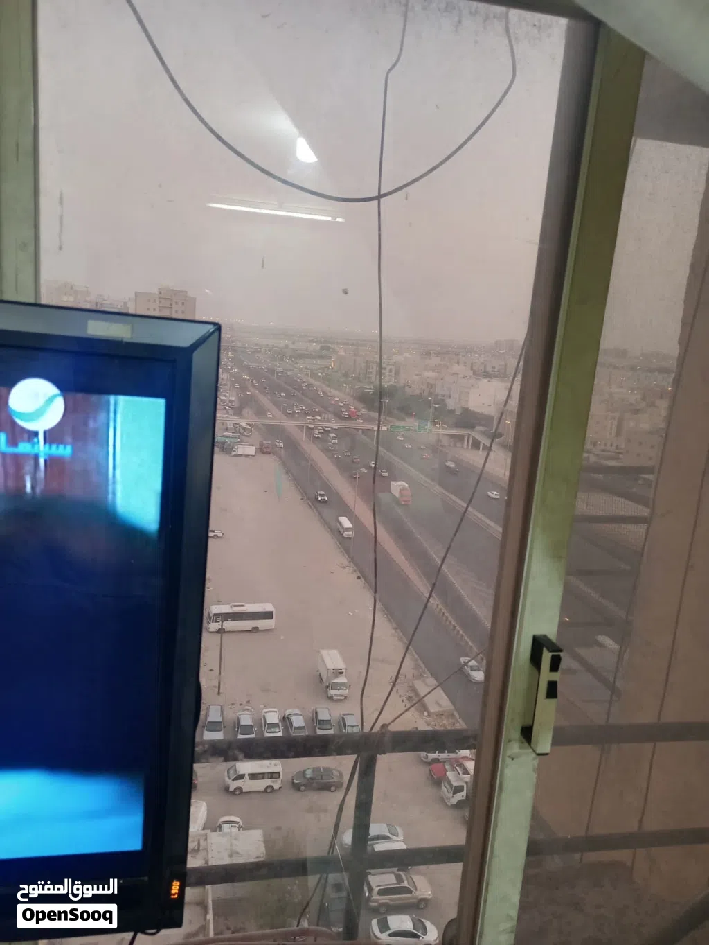 مطلوب شخص لمشاركة سكن الفروانية قطعه 5 بجوار مستوصف الفروانية و علي طريق الغزالي