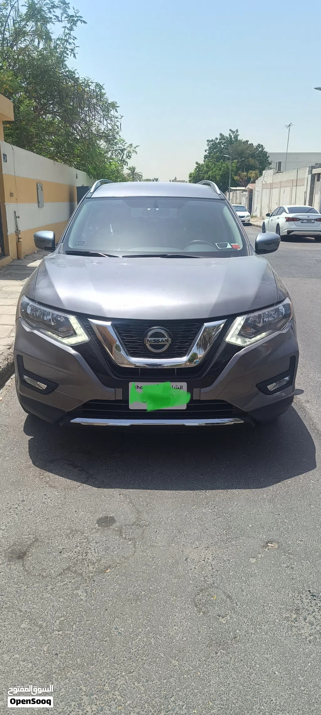 نيسان روج SV