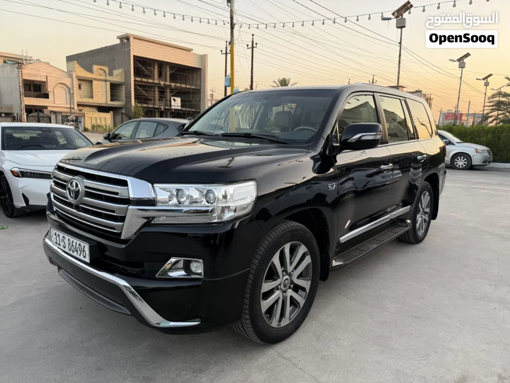 تويوتا لاند كروزر VXR