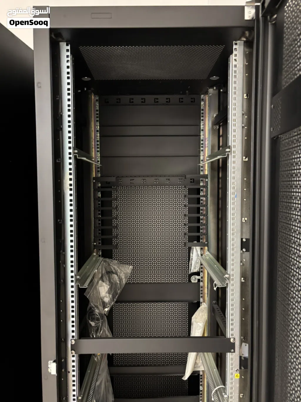 Rack 42U راك سيرفرات
