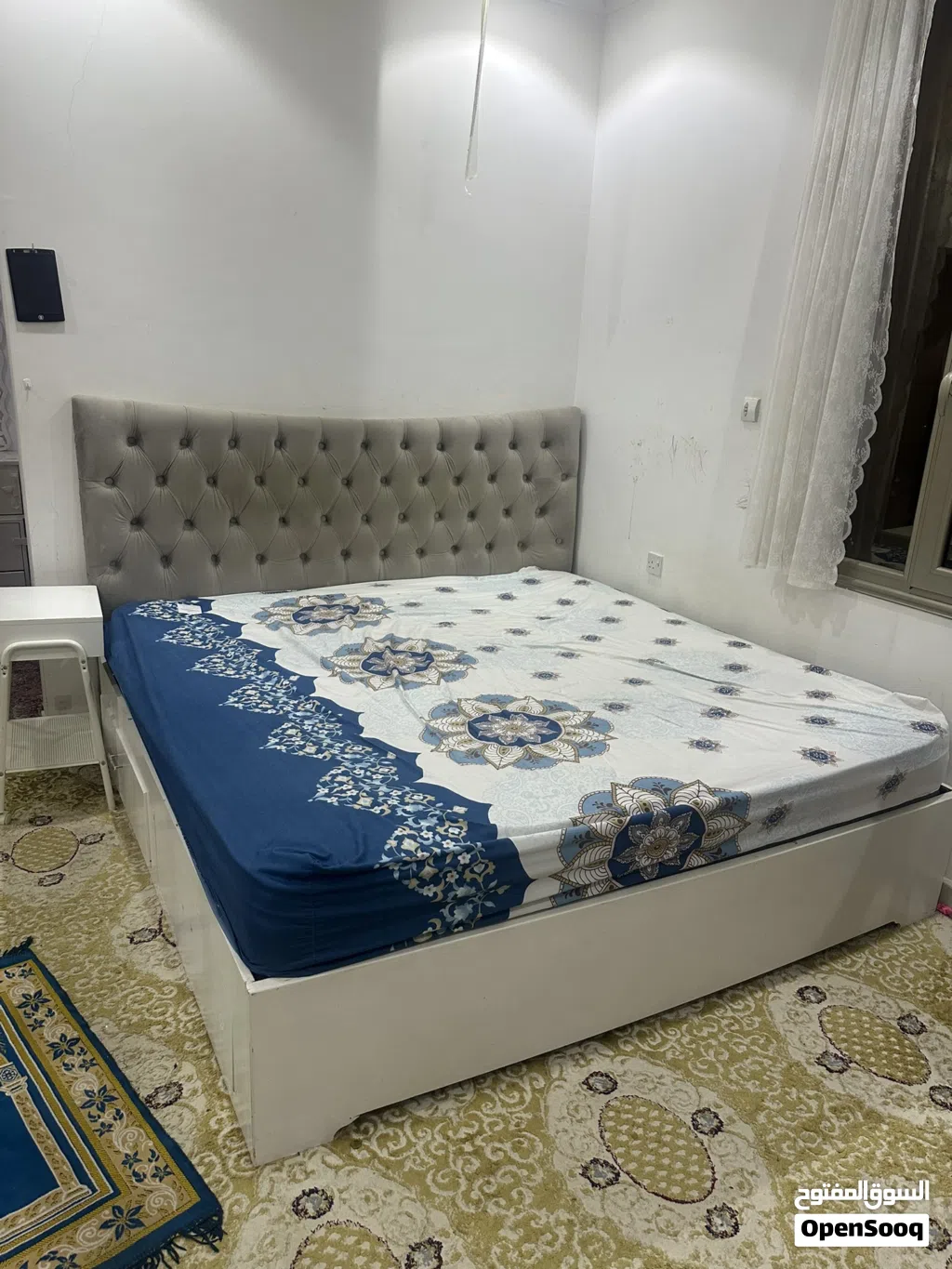 غرفة نوم بحالة ممتازة 4 قطع