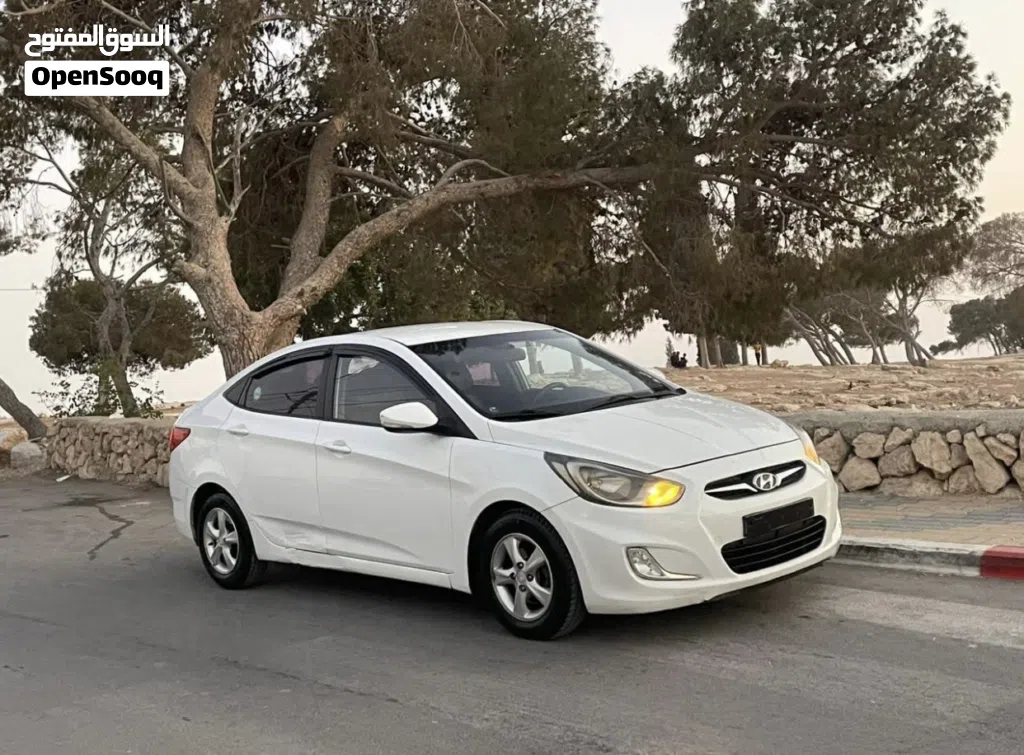 Hyundai Accent Standard