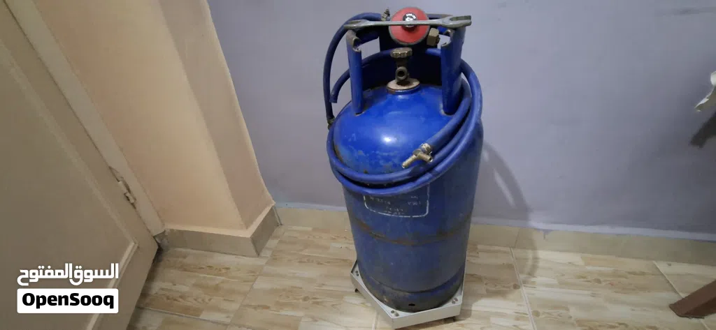 انبوبه غاز مطبخ للبيع معاها منظم وخرطوم ومفتاح وحامل ألومنيوم