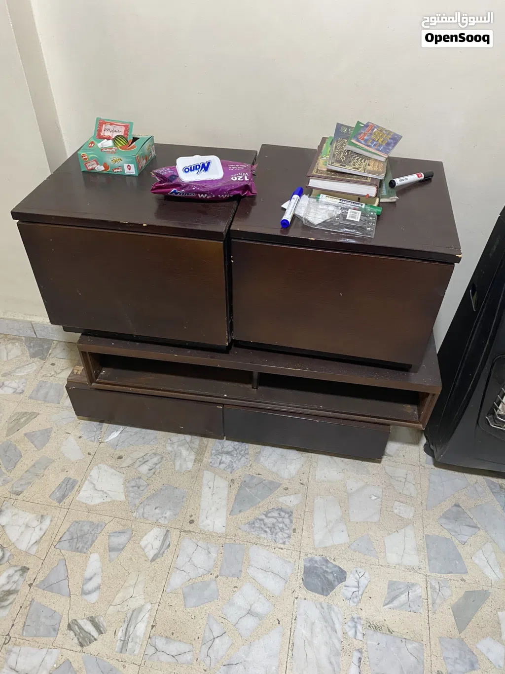 خزانات جانبية