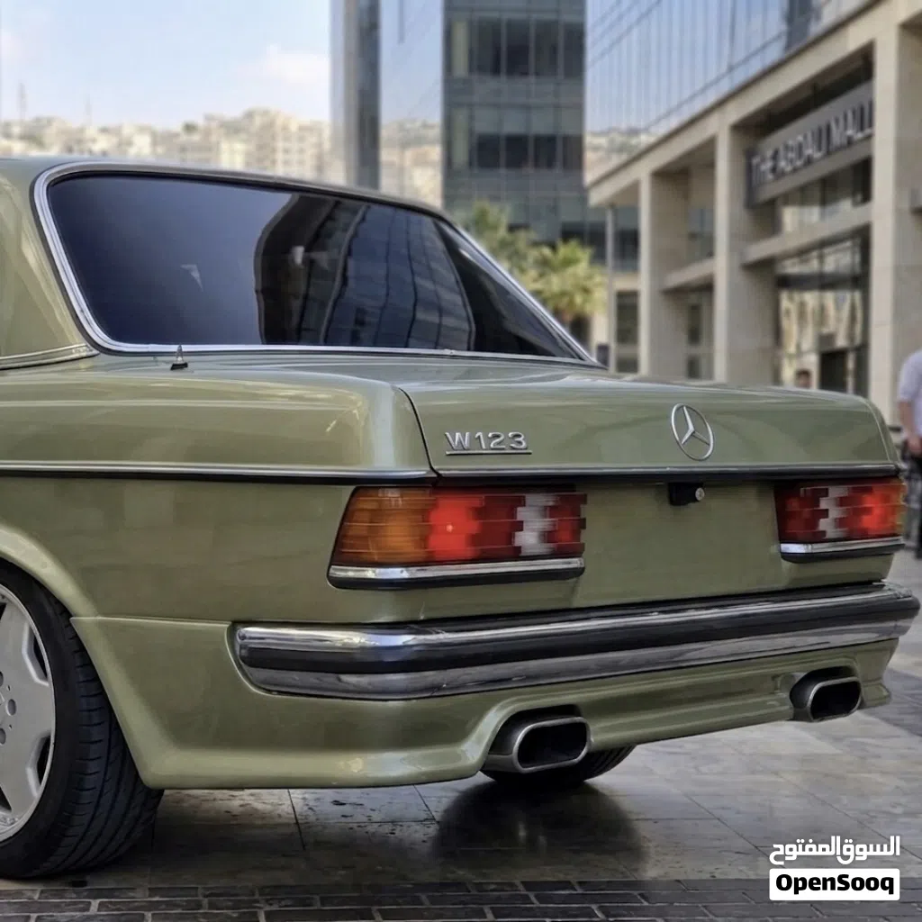 Mercedes Benz E-Class E 200