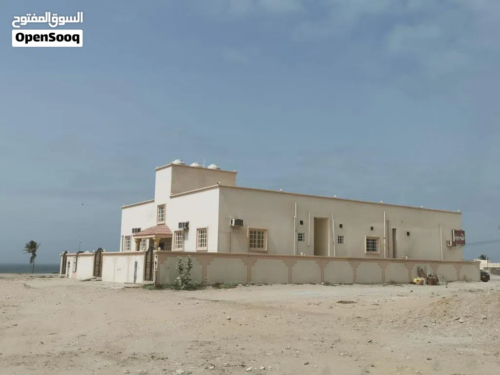 شقه للايجار الشهري واليومي في مرباط الجنوبية التواصل عن طريق الواتس اب