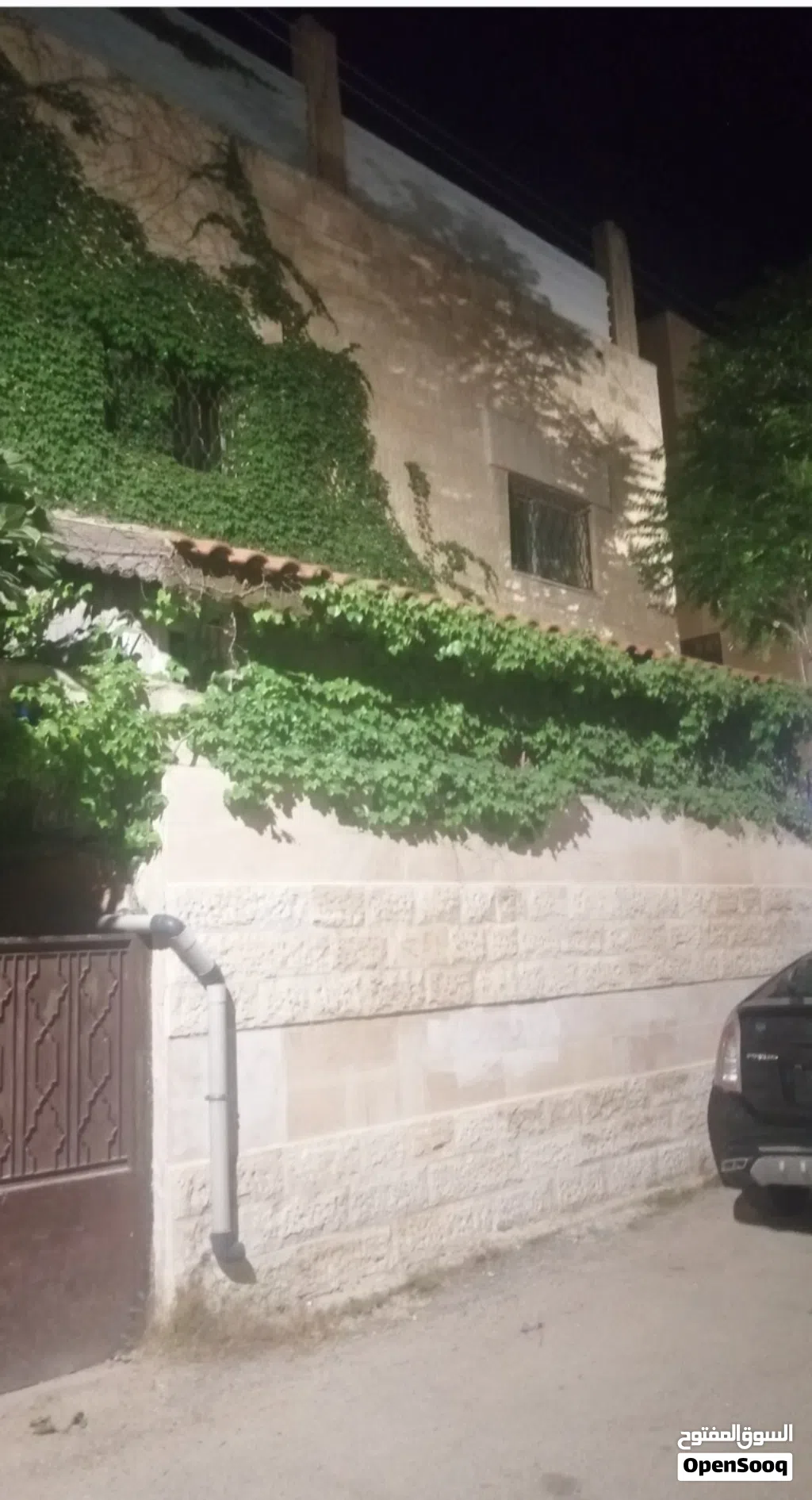 منزل طابقين للبيع ماركا الجنوبيه قريب من دوار مسجد الابرار مساحة الأرض 300 متر مساحة البناء 240 متر